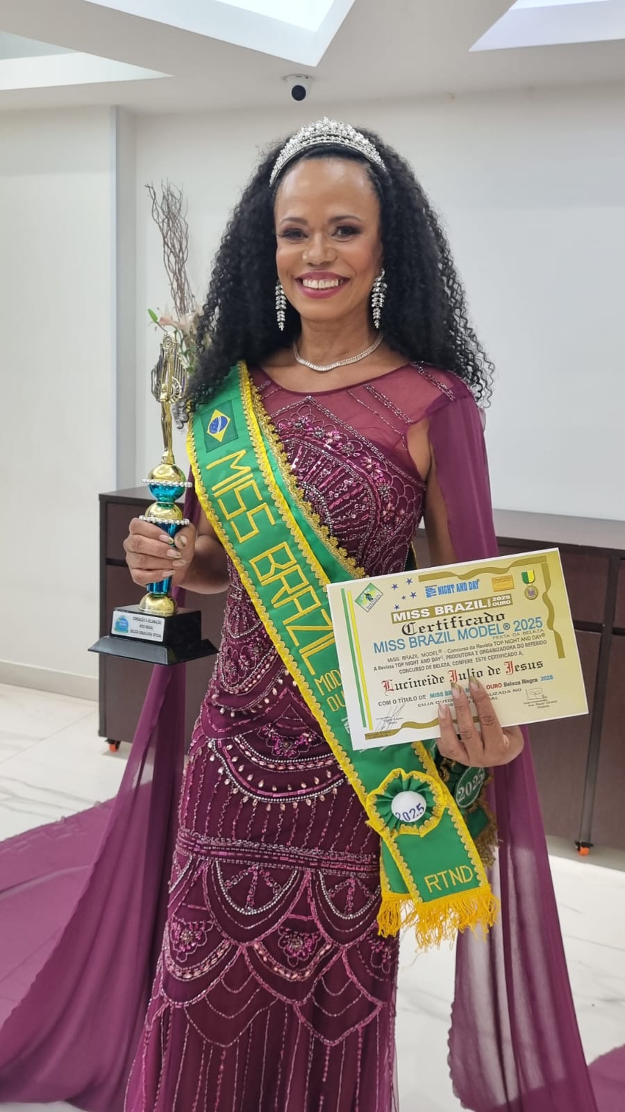 De bombeira civil à Miss Brasil Ouro Beleza Negra: a história de superação de Neide Júlio