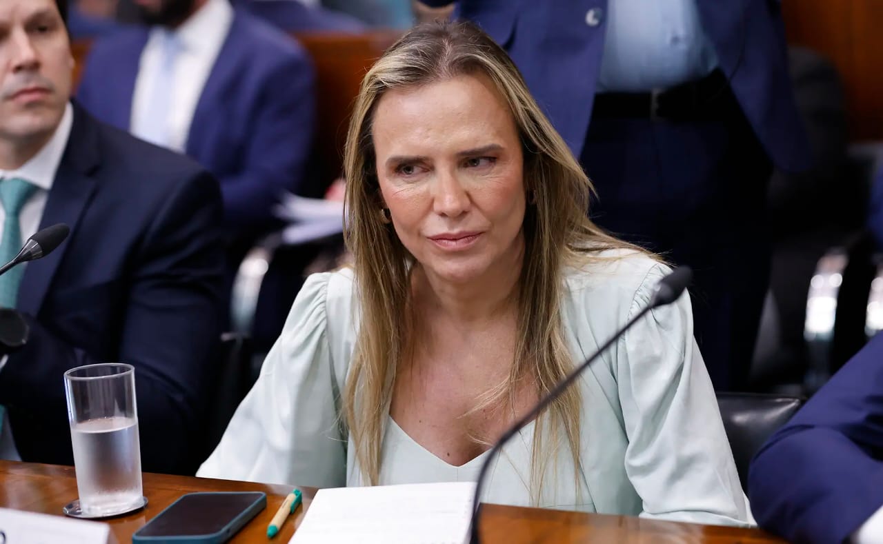 Sociedade entre Celina Leão e empresário do transporte público coloca governo do DF sob pressão